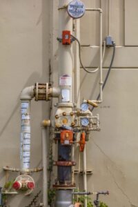 Fire sprinkler riser and control valve in a commercial building