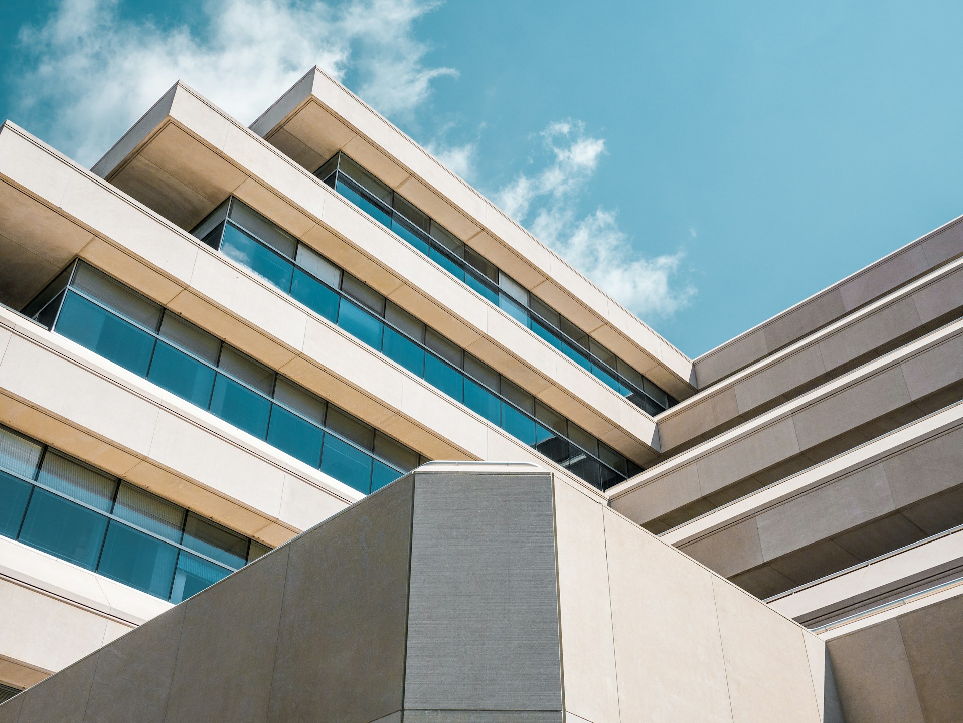 7 Commercial Real Estate Photography Tips That Sell Properties Faster